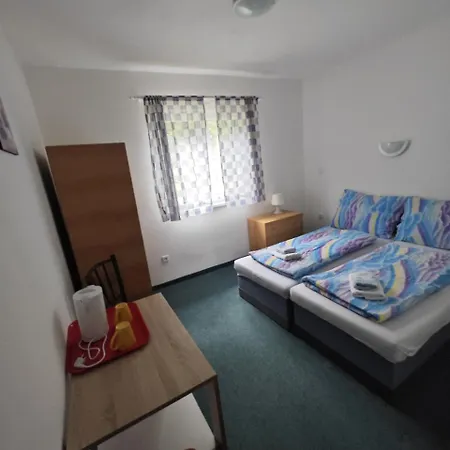 Penzion Bouda Jestřábí 3*
