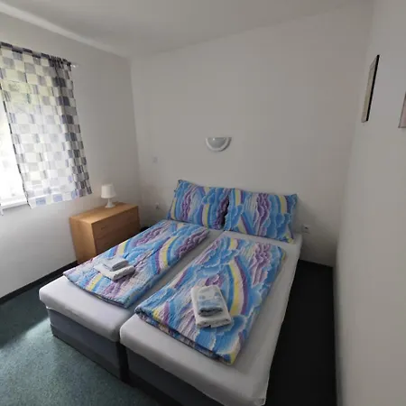 Penzion Bouda Jestřábí 3*