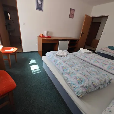 Bouda Jestrabi 招待所 Černá v Pošumaví