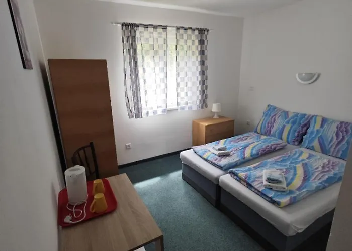 Bouda Jestrabi Černá v Pošumaví